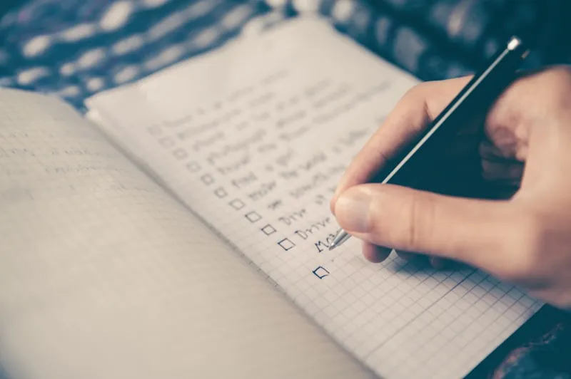 Checklist complète : organiser un week-end pour 40 personnes