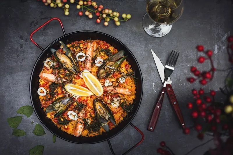 Paella géante pour 40 personnes : le guide complet